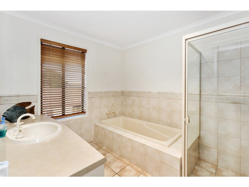 21 Botanical Circuit, Banora Point NSW 2486