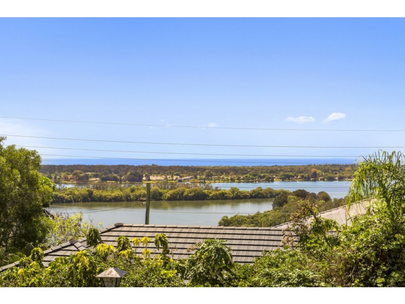 19 Old Ferry Road, Banora Point NSW 2486