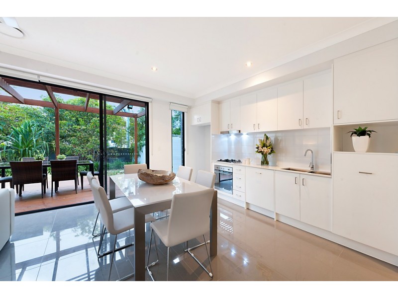 Villa 12 Bayview Road, Paradise Point QLD 4216