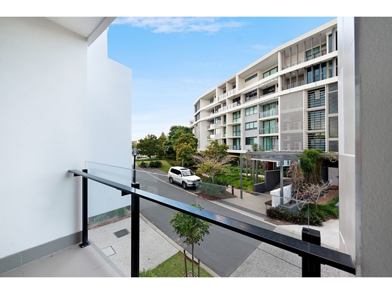 Villa 12 Bayview Road, Paradise Point QLD 4216