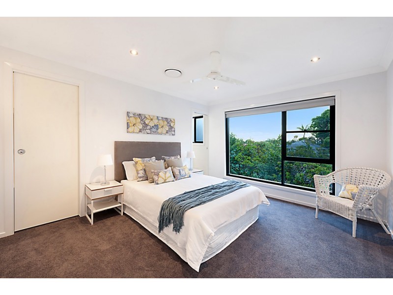 Villa 12 Bayview Road, Paradise Point QLD 4216