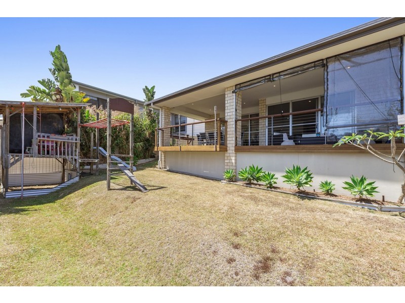 111 Newcastle Drive, Pottsville NSW 2489
