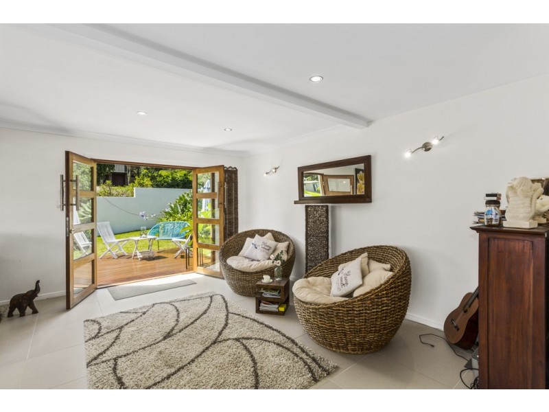 10 Mariners Crescent, Banora Point NSW 2486