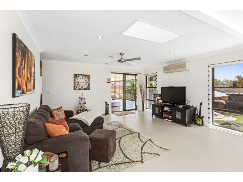 10 Mariners Crescent, Banora Point NSW 2486