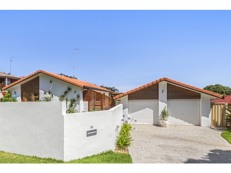 10 Mariners Crescent, Banora Point NSW 2486