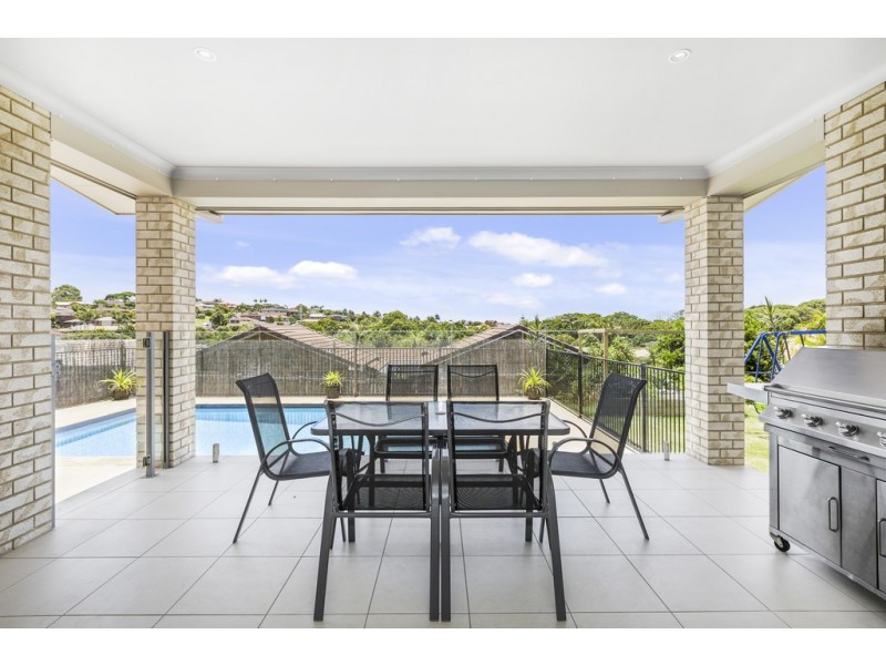 14 Manuka Road, Banora Point NSW 2486