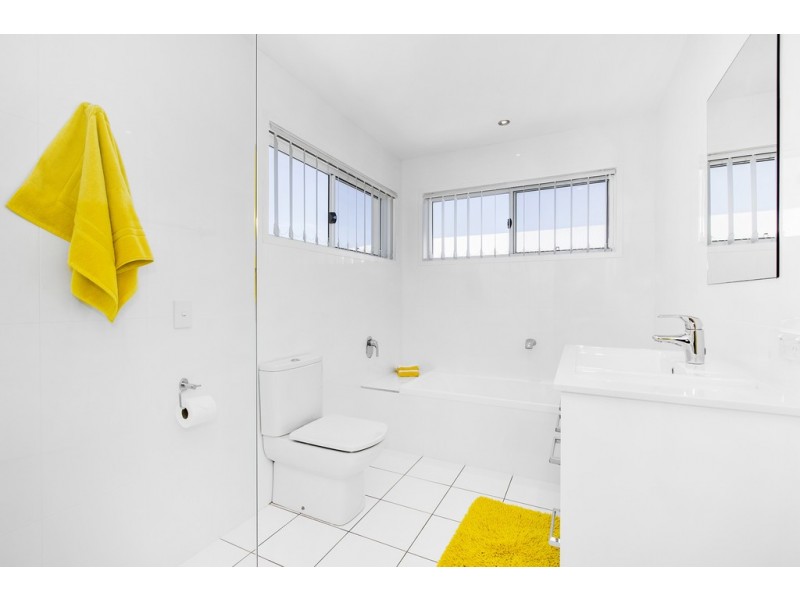 11 Westwood Street, Banora Point NSW 2486