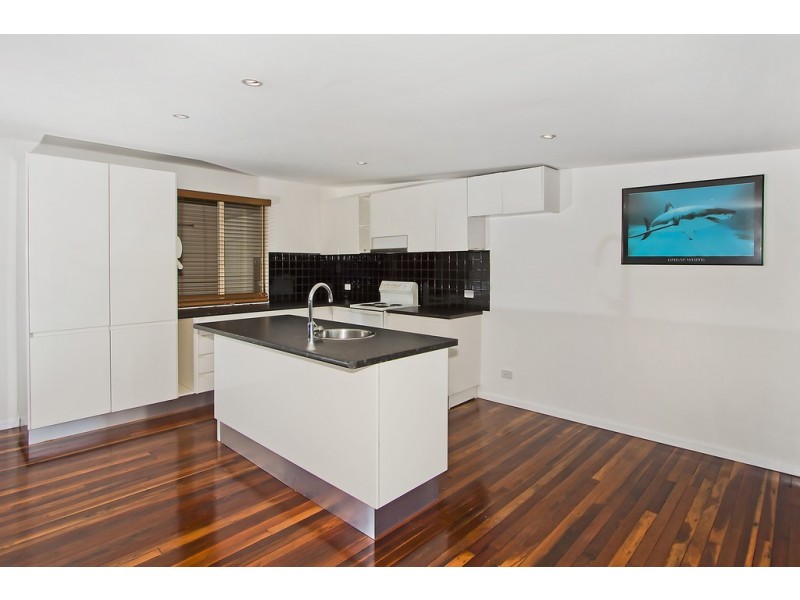 21 Broadwater Esplanade, Bilambil Heights NSW 2486