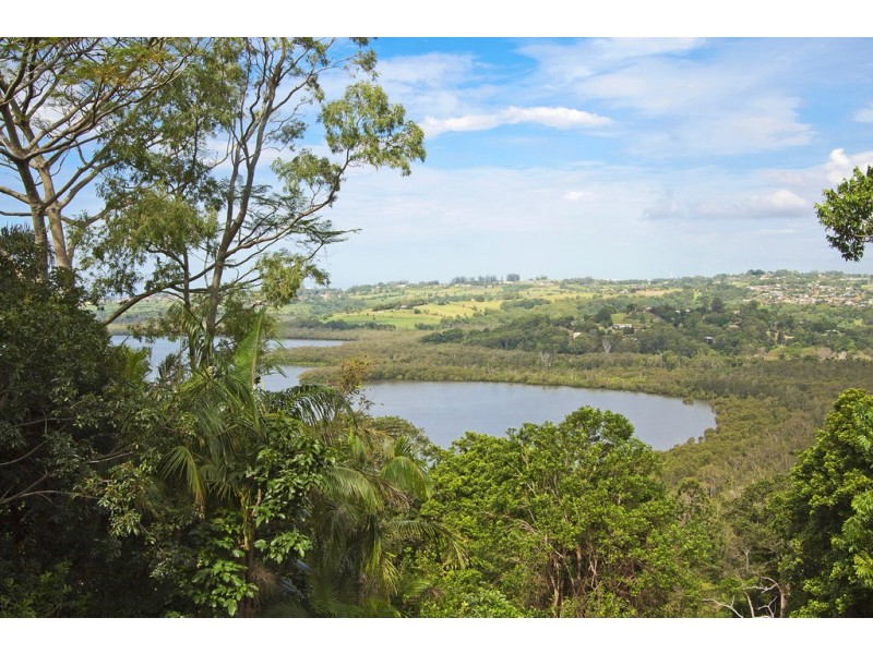 21 Broadwater Esplanade, Bilambil Heights NSW 2486