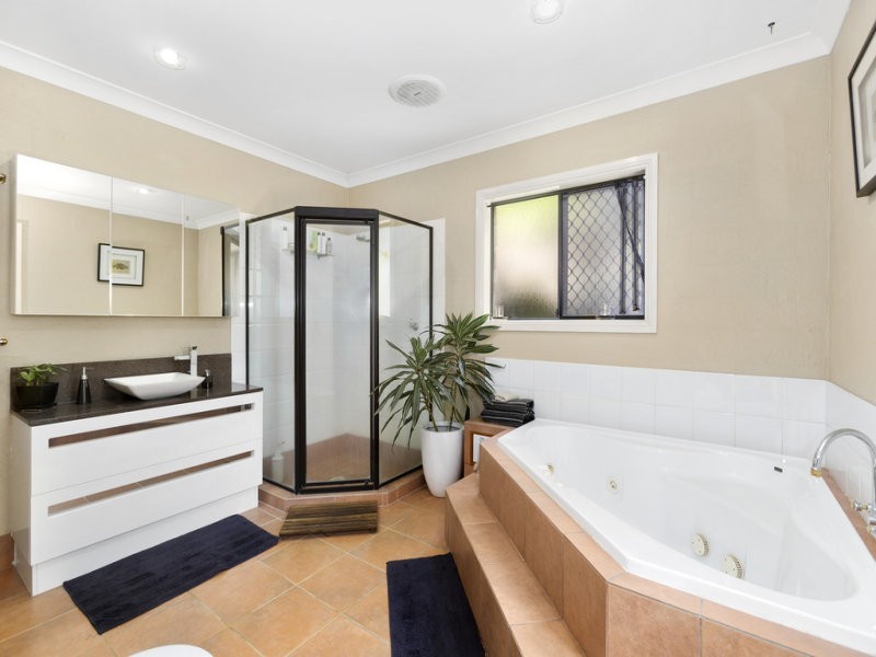 18 Gladioli Avenue, Terranora NSW 2486