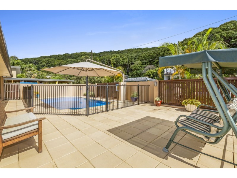 24 Mariners Crescent, Banora Point NSW 2486
