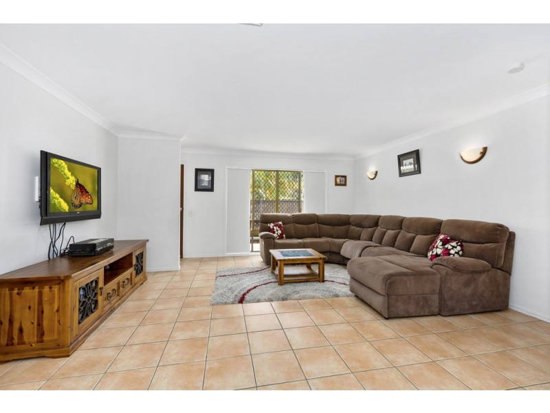 24 Mariners Crescent, Banora Point NSW 2486