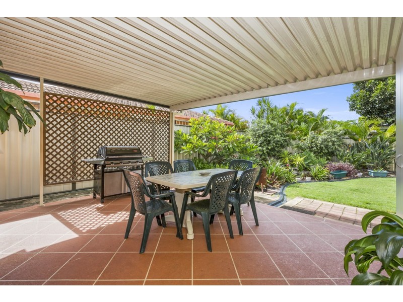 24 Mariners Crescent, Banora Point NSW 2486