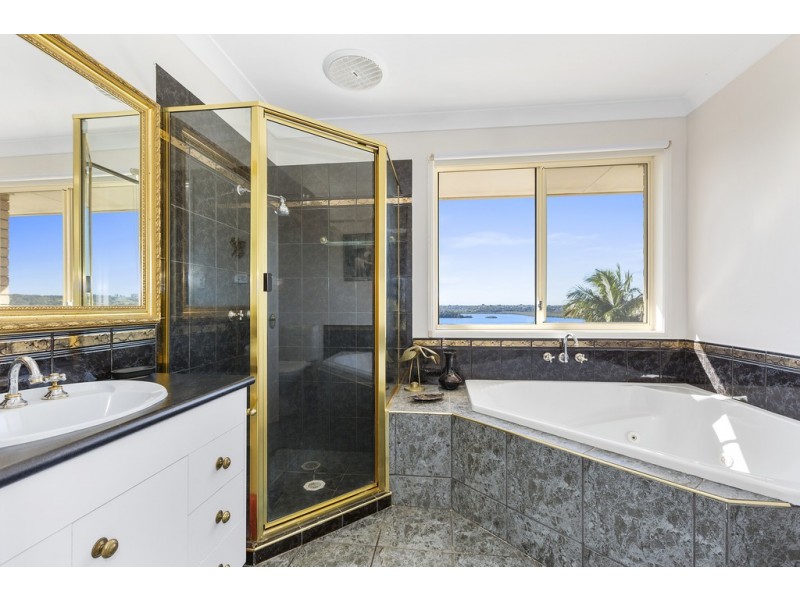 8 Aspen Place, Bilambil Heights NSW 2486