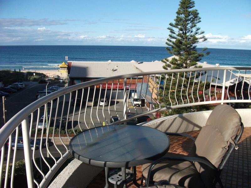 18/4 Thornton Street, Surfers Paradise QLD 4217