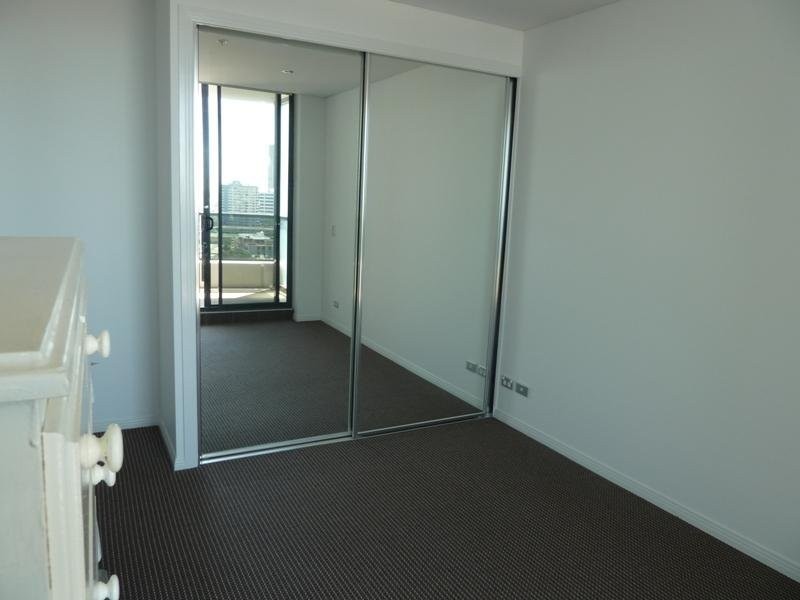 1711/2 Aqua Street, Southport QLD 4215