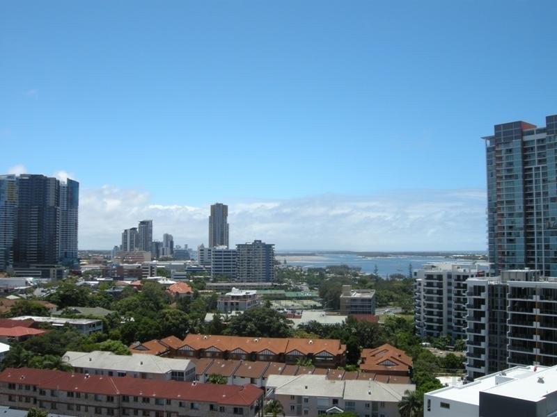 1711/2 Aqua Street, Southport QLD 4215