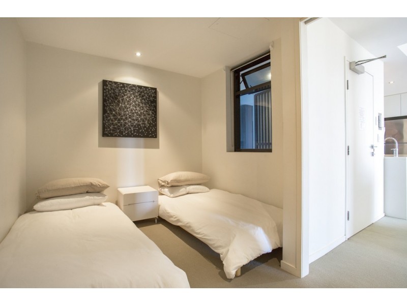 703 ‘Ultra’ 14 George Avenue, Broadbeach QLD 4218