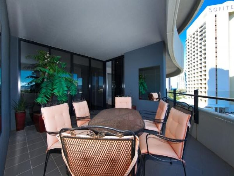 89 Surf Parade, Broadbeach QLD 4218