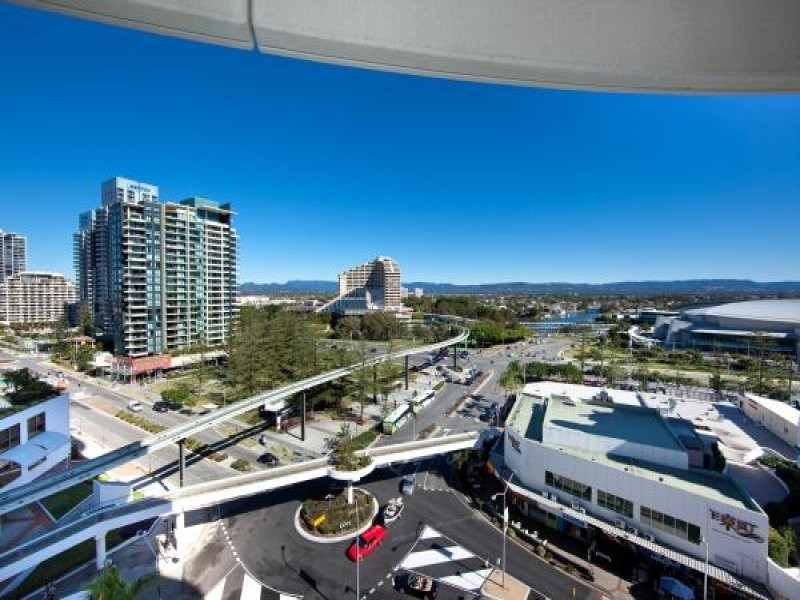 89 Surf Parade, Broadbeach QLD 4218