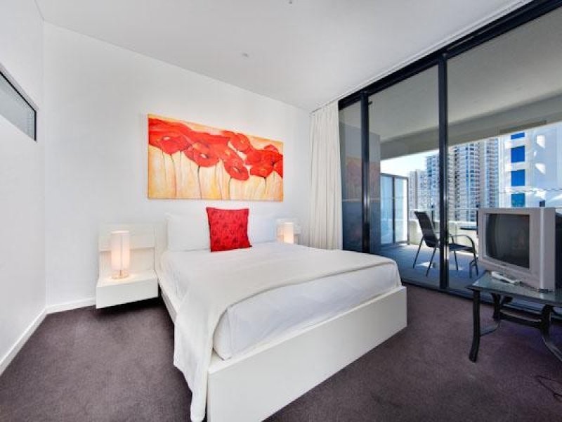 89 Surf Parade, Broadbeach QLD 4218