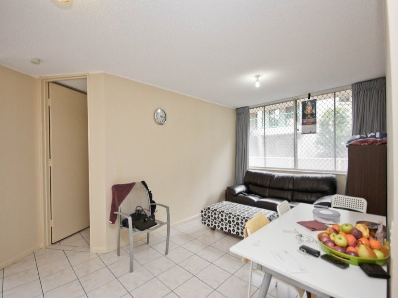 1/3 Old Burleigh Road, Surfers Paradise QLD 4217