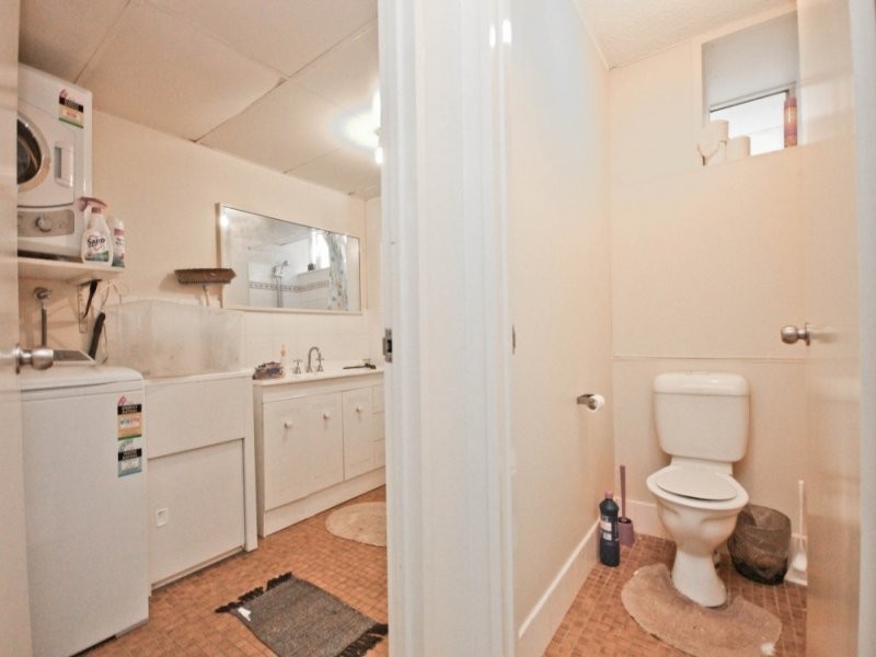 1/3 Old Burleigh Road, Surfers Paradise QLD 4217