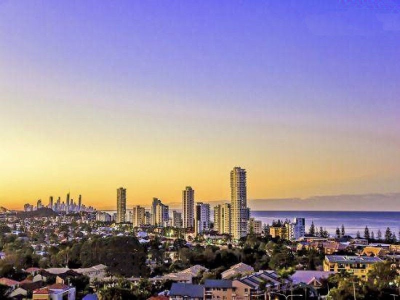 39 Hill Avenue, Burleigh Heads QLD 4220