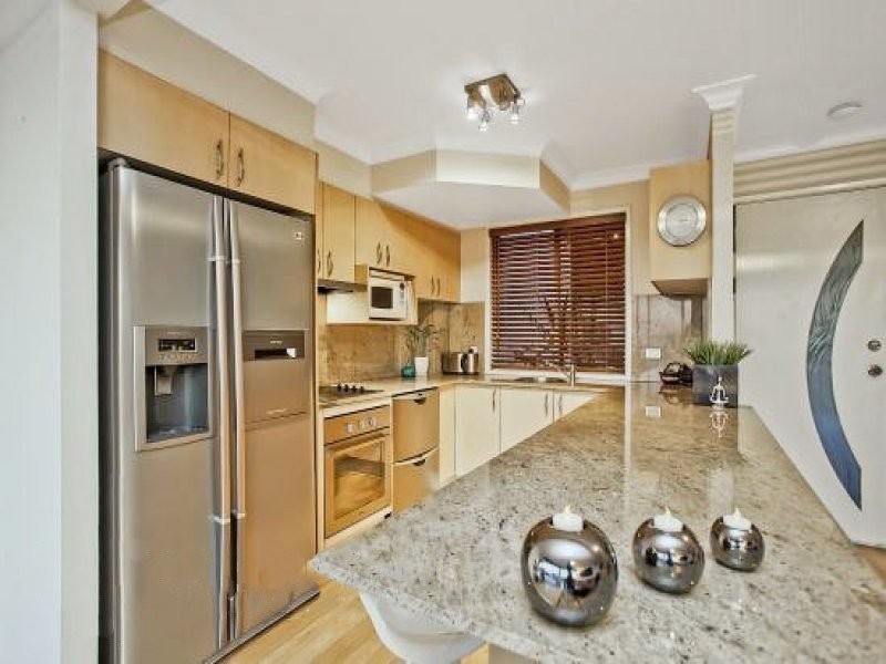 39 Hill Avenue, Burleigh Heads QLD 4220
