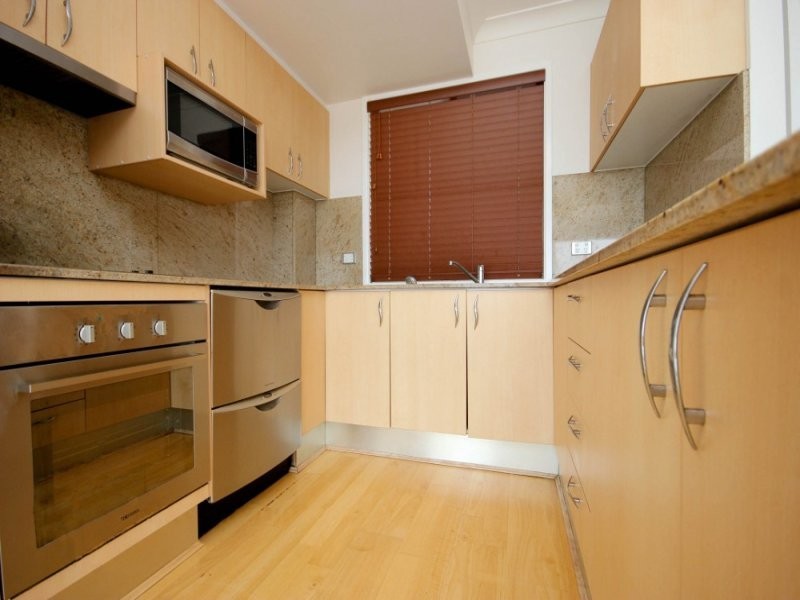 39 Hill Avenue, Burleigh Heads QLD 4220