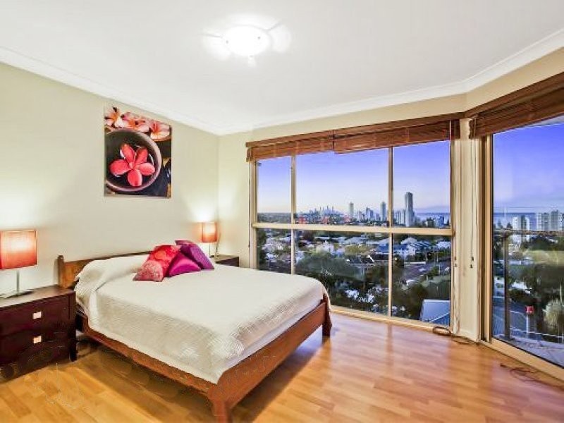 39 Hill Avenue, Burleigh Heads QLD 4220