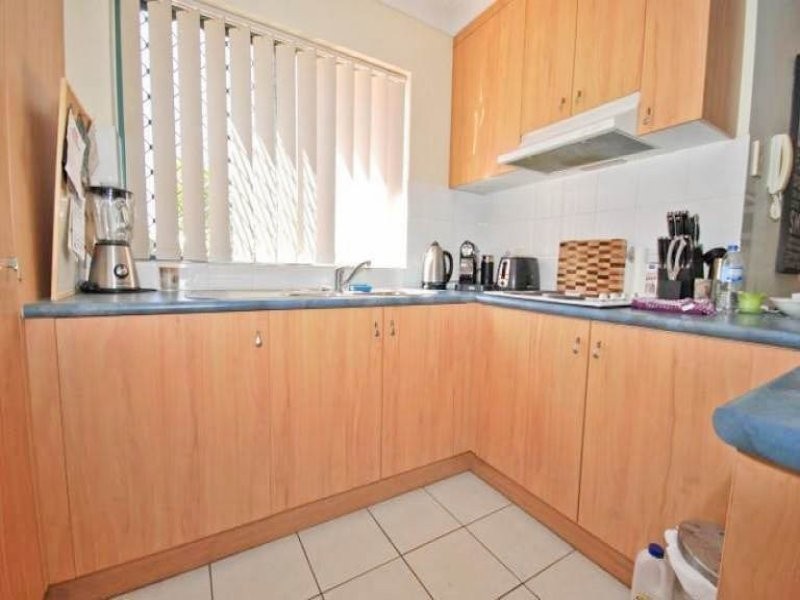 6 “Villa Mermaide” 2340 Gold Coast Hwy, Mermaid Beach QLD 4218