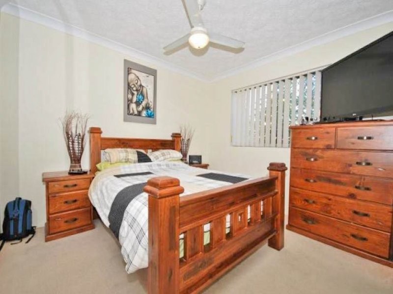 6 “Villa Mermaide” 2340 Gold Coast Hwy, Mermaid Beach QLD 4218
