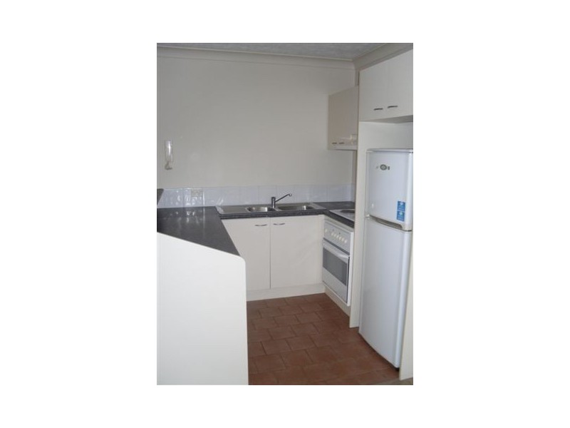 20/14 Spendelove Avenue, Southport QLD 4215
