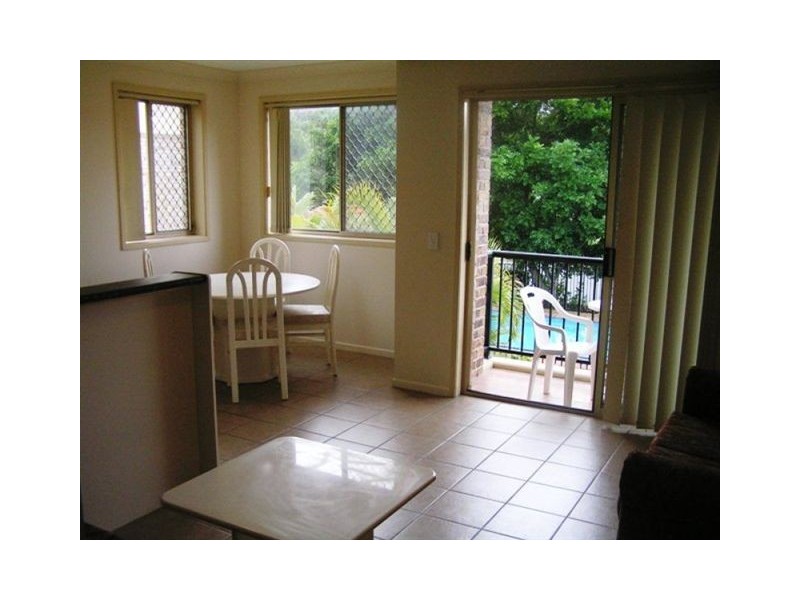 20/14 Spendelove Avenue, Southport QLD 4215