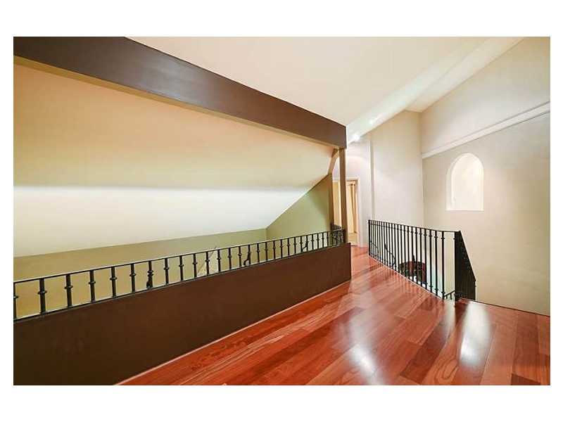 17 Dunbarton Avenue, Sorrento QLD 4217