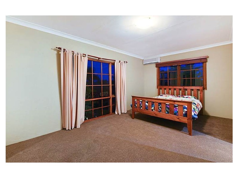 17 Dunbarton Avenue, Sorrento QLD 4217