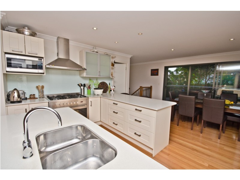 36 Kuranga Avenue, Southport QLD 4215