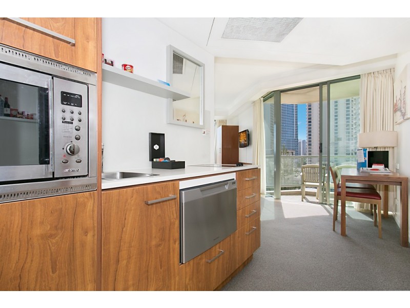 703-704 ‘Legends Hotel’ 25 Laycock Street, Surfers Paradise QLD 4217