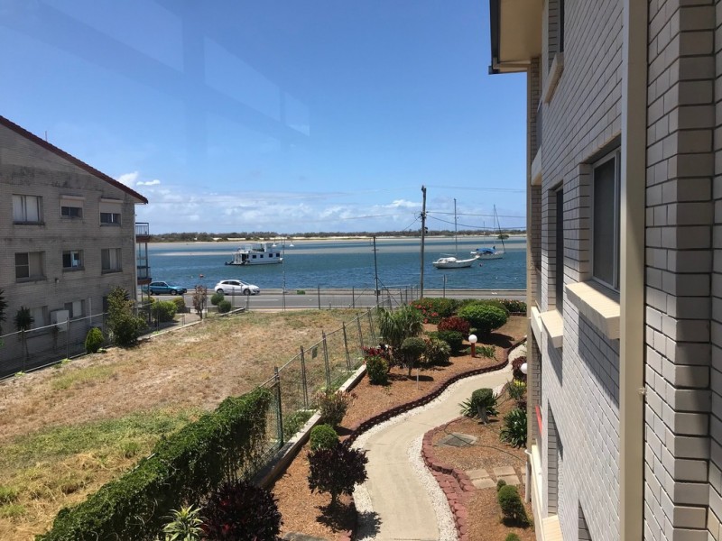 8/282 Marine Parade, Labrador QLD 4215