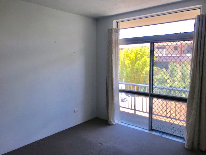 8/282 Marine Parade, Labrador QLD 4215