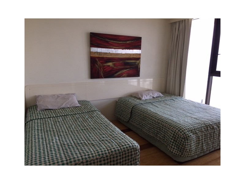 29D/4 Old Burleigh Road, Surfers Paradise QLD 4217