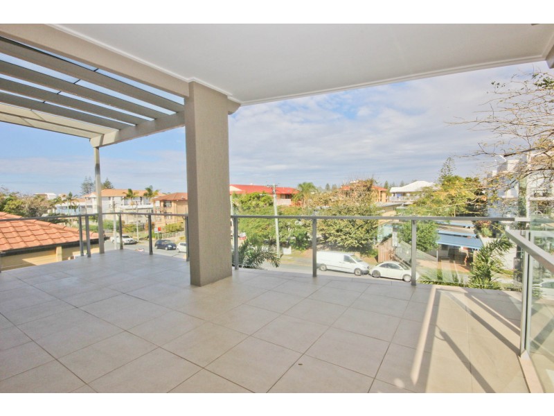 2/41 Peerless Ave, Mermaid Beach QLD 4218