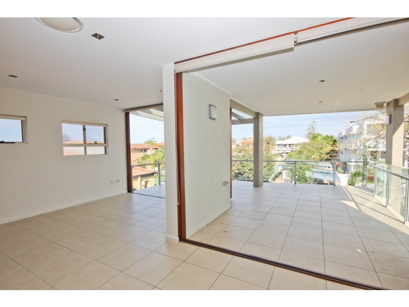 2/41 Peerless Ave, Mermaid Beach QLD 4218