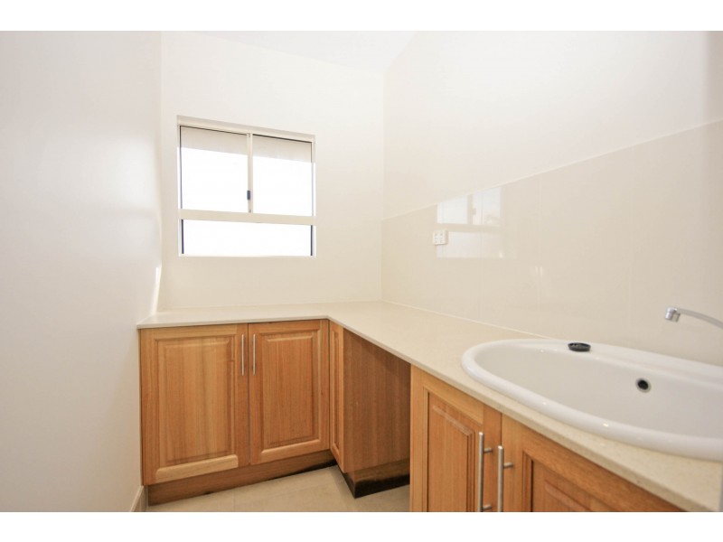 2/41 Peerless Ave, Mermaid Beach QLD 4218