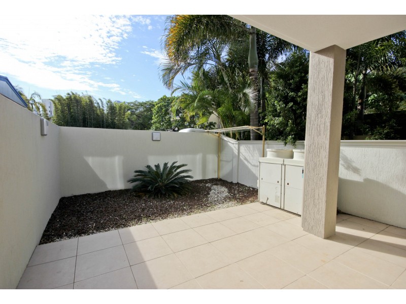 2/41 Peerless Ave, Mermaid Beach QLD 4218