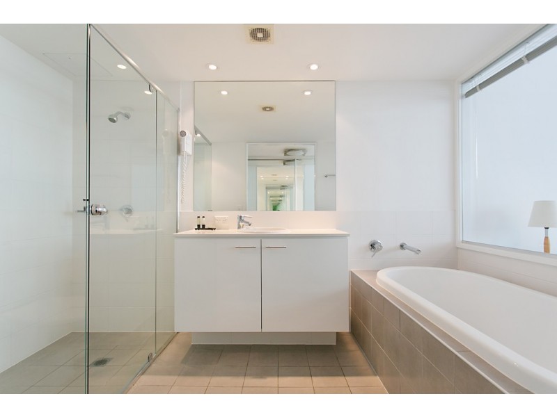 2111 ‘Freshwater Point’ 33 TE Peters Drive, Broadbeach Waters QLD 4218