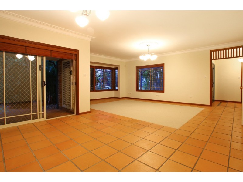 20 Collingwood Avenue, Robina QLD 4226