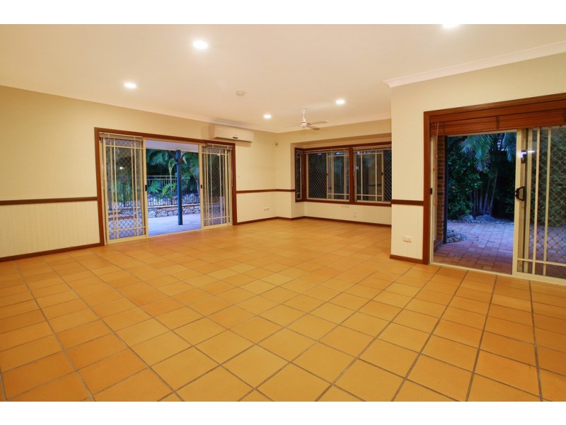 20 Collingwood Avenue, Robina QLD 4226