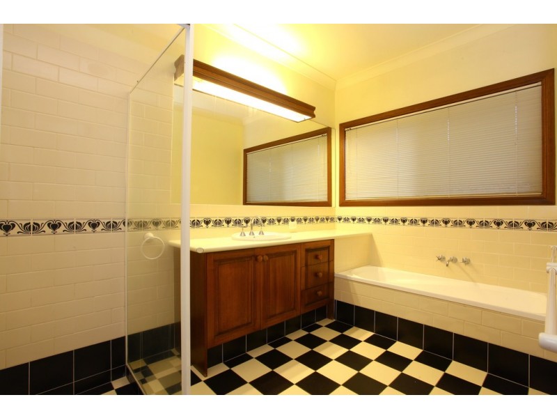 20 Collingwood Avenue, Robina QLD 4226